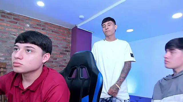 HotThreesoome online show from April 2026 03:04:02 PM