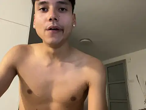 Snapshot of OnlyTyroone chatting on February 2026 07:10:02 PM OnlyTyroone online show from February 2026 07:10:02 PM