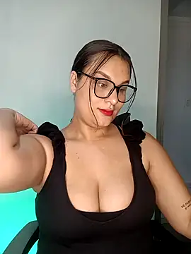Snapshot of Valeriaa_21 chatting on March 2026 11:31:02 PM Valeriaa 21 online show from March 2026 11:31:02 PM