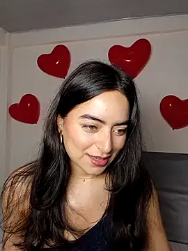 Snapshot of saasha_Petit chatting on February 2026 10:33:01 AM saasha Petit online show from February 2026 10:33:01 AM