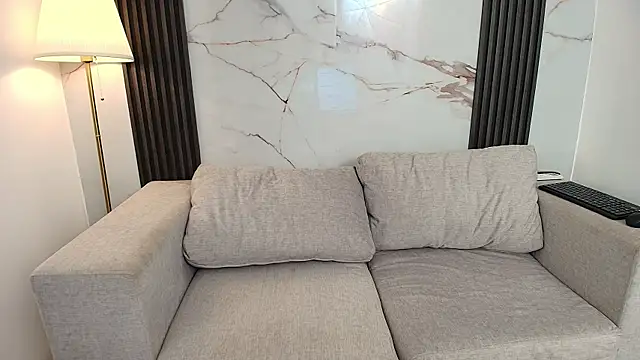 AprillRoss online show from December 2025 12:31:02 PM