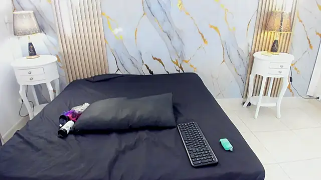 AprillRoss online show from April 2026 12:39:02 PM