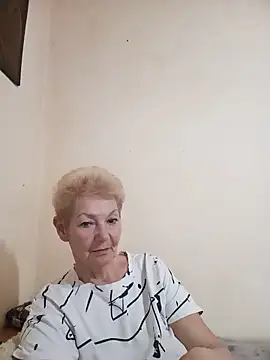 Snapshot of Calypso-Loove chatting on May 2026 04:02:02 PM Calypso-Loove online show from May 2026 04:02:02 PM