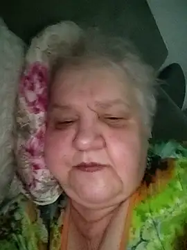 HapinessLovee online show from December 2025 04:47:01 PM