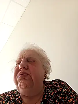 HapinessLovee online show from March 2026 10:26:02 AM