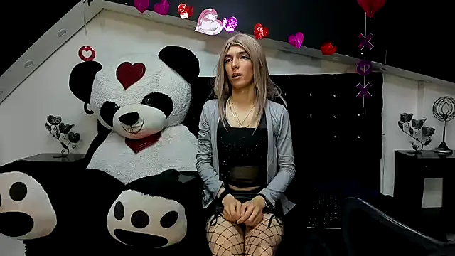 Lis Pearson online show from February 2026 03:29:02 AM