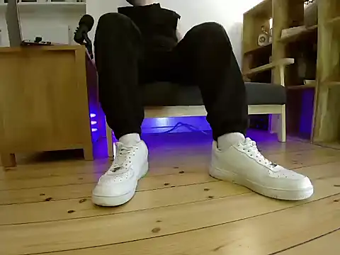 Snapshot of jonas_camboy chatting on January 2026 04:22:01 PM jonas camboy online show from January 2026 04:22:01 PM