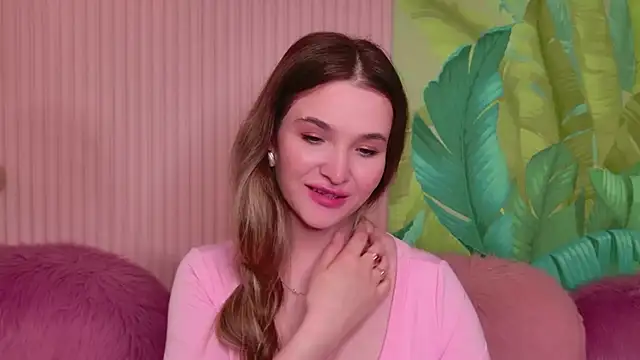 Lina Sinerz online show from May 2026 03:56:02 AM