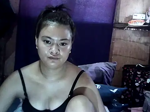 Snapshot of angela_rose20 chatting on May 2026 11:24:01 PM angela rose20 online show from May 2026 11:24:01 PM
