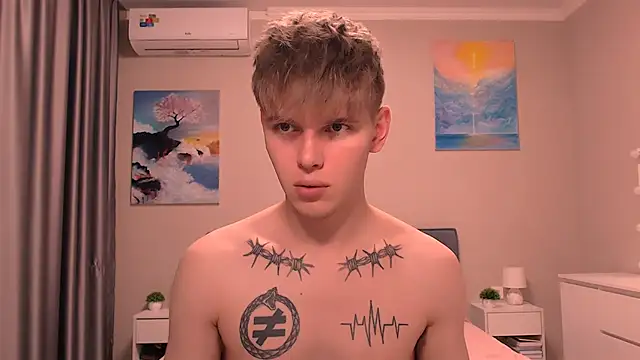 Snapshot of Fredd_Xanders chatting on December 2025 06:56:01 PM Fredd Xanders online show from December 2025 06:56:01 PM