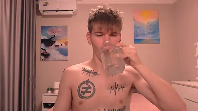 Snapshot of Fredd_Xanders chatting on December 2025 07:31:02 PM Fredd Xanders online show from December 2025 07:31:02 PM