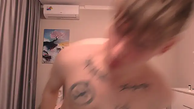 Snapshot of Fredd_Xanders chatting on December 2025 05:20:01 PM Fredd Xanders online show from December 2025 05:20:01 PM