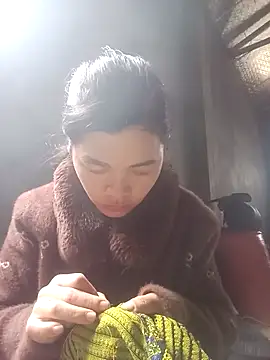 Snapshot of mon-monk chatting on December 2025 02:39:01 AM mon-monk online show from December 2025 02:39:01 AM