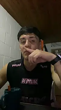 Snapshot of JhonCas44 chatting on December 2025 04:07:02 AM JhonCas44 online show from December 2025 04:07:02 AM