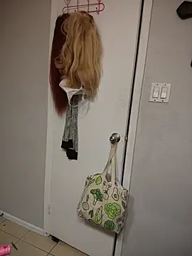 SpiderRose online show from January 2026 04:01:01 PM