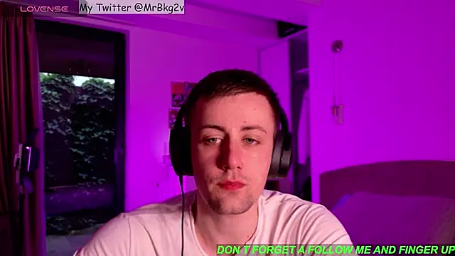 Snapshot of Brellisimo chatting on May 2026 04:12:01 PM Brellisimo online show from May 2026 04:12:01 PM