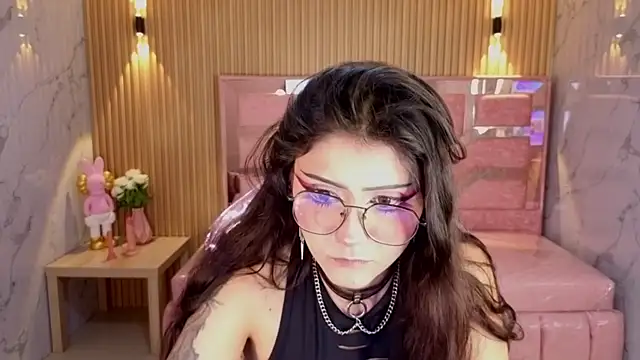 miss devil s online show from January 2026 03:09:02 AM