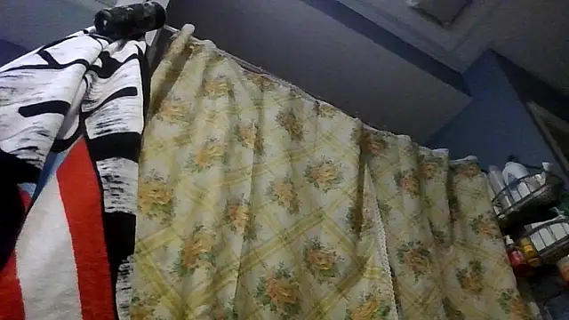 wecrulb online show from December 2025 08:02:01 PM