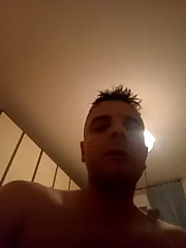 Snapshot of HootedSnow chatting on May 2026 01:34:01 AM HootedSnow online show from May 2026 01:34:01 AM