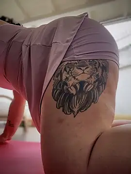 Snapshot of VanesssaMilf_ chatting on January 2026 07:51:02 PM VanesssaMilf online show from January 2026 07:51:02 PM