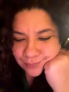 Snapshot of VanesssaMilf_ chatting on February 2026 04:43:01 AM VanesssaMilf online show from February 2026 04:43:01 AM