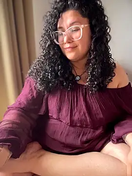 Snapshot of VanesssaMilf_ chatting on April 2026 08:55:01 PM VanesssaMilf online show from April 2026 08:55:01 PM