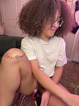 Snapshot of ollythegreat chatting on January 2026 04:07:02 AM ollythegreat online show from January 2026 04:07:02 AM