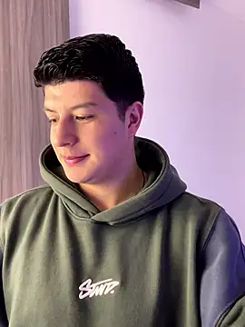 Snapshot of Goldenknight33 chatting on January 2026 01:59:01 PM Goldenknight33 online show from January 2026 01:59:01 PM