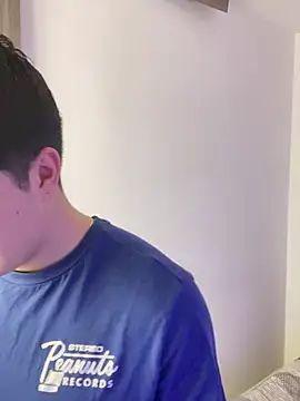 Snapshot of Goldenknight33 chatting on January 2026 02:53:02 PM Goldenknight33 online show from January 2026 02:53:02 PM