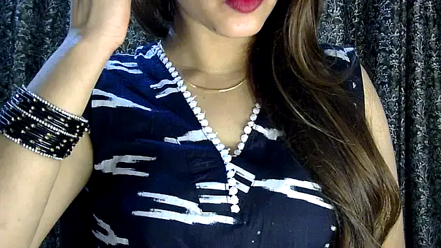 Snapshot of Exotic_tanvi chatting on May 2026 06:40:02 AM Exotic tanvi online show from May 2026 06:40:02 AM