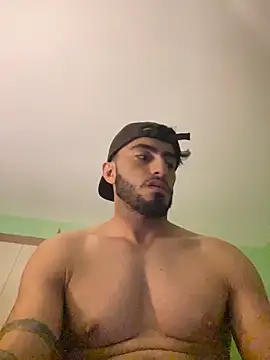 Snapshot of Mabriu70 chatting on April 2026 03:44:01 AM Mabriu70 online show from April 2026 03:44:01 AM