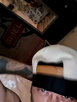 badgirlandjunior69 online show from April 2026 10:15:01 PM