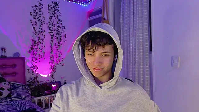 Snapshot of Dani_Dancer chatting on June 2026 01:21:01 AM Dani Dancer online show from June 2026 01:21:01 AM