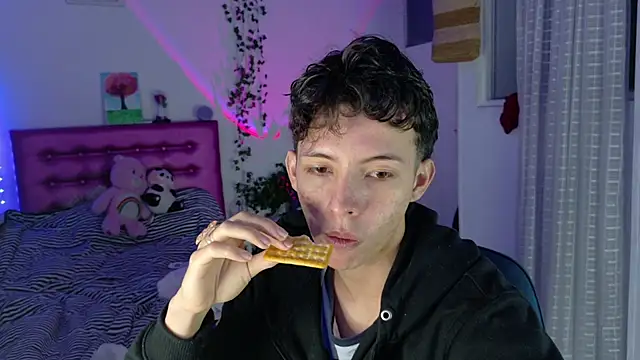 Snapshot of Dani_Dancer chatting on July 2026 02:05:17 AM Dani Dancer online show from July 2026 02:05:17 AM