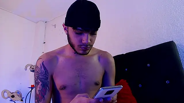 Snapshot of kingdani_hot chatting on February 2026 02:13:02 AM kingdani hot online show from February 2026 02:13:02 AM