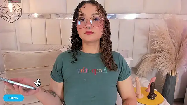 Snapshot of Im_TaraBlack chatting on December 2025 04:42:02 AM Im TaraBlack online show from December 2025 04:42:02 AM