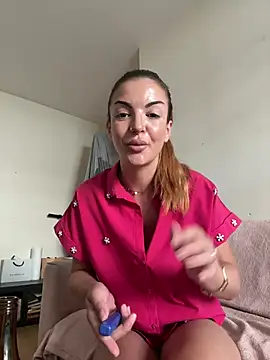 Snapshot of Carlafeet chatting on July 2026 12:00:01 PM Carlafeet online show from July 2026 12:00:01 PM