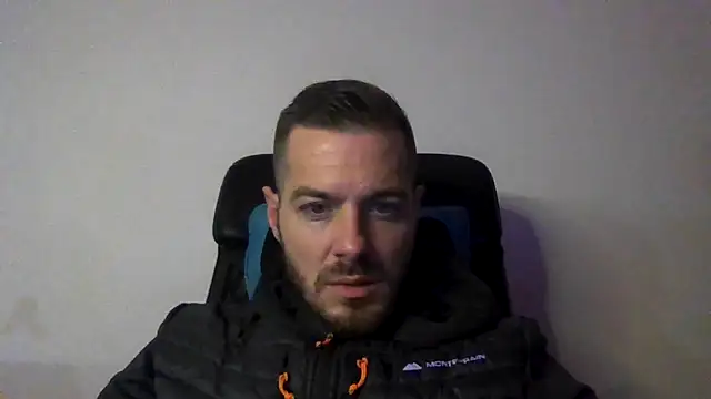 cheekycherryx online show from December 2025 02:06:02 AM