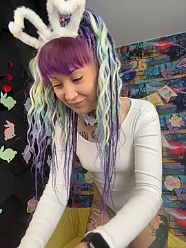 Tattoo  Moon online show from April 2026 12:30:02 AM