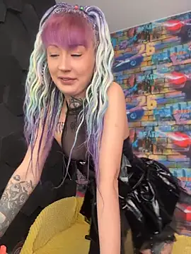 Snapshot of Tattoo__Moon chatting on May 2026 06:10:01 AM Tattoo Moon online show from May 2026 06:10:01 AM
