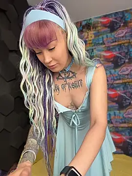Snapshot of Tattoo__Moon chatting on May 2026 12:38:01 AM Tattoo Moon online show from May 2026 12:38:01 AM