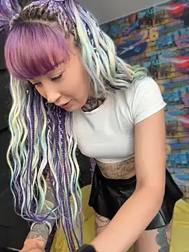 Snapshot of Tattoo__Moon chatting on May 2026 01:25:02 AM Tattoo Moon online show from May 2026 01:25:02 AM