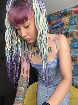 Snapshot of Tattoo__Moon chatting on May 2026 12:30:02 AM Tattoo Moon online show from May 2026 12:30:02 AM