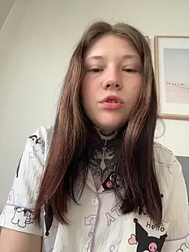 Snapshot of FionaMurr chatting on January 2026 02:03:01 AM FionaMurr online show from January 2026 02:03:01 AM