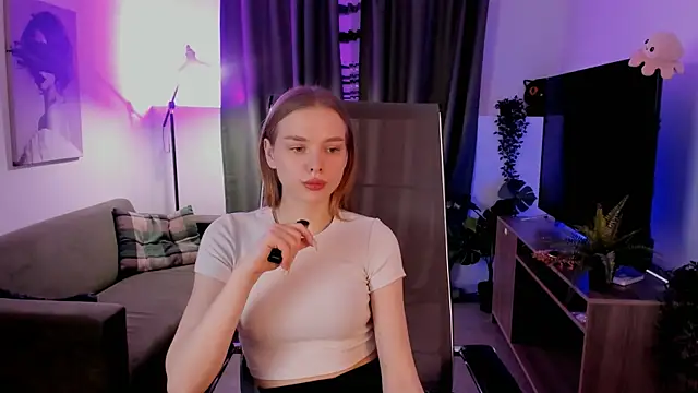 BellaHaadiid online show from January 2026 08:52:02 AM