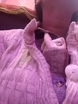 nehakapoor89 online show from December 2025 08:32:02 AM