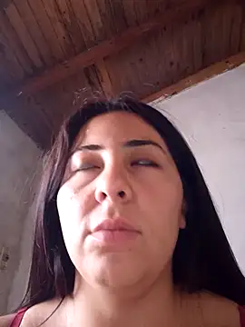 emmacurvyhot online show from February 2026 08:31:02 PM