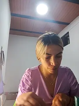 Snapshot of Evangeline_Bonnet chatting on March 2026 01:42:02 AM Evangeline Bonnet online show from March 2026 01:42:02 AM