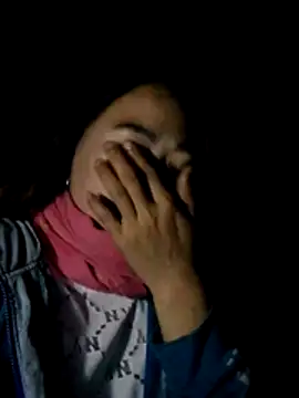 yana-zz online show from December 2025 05:53:01 PM