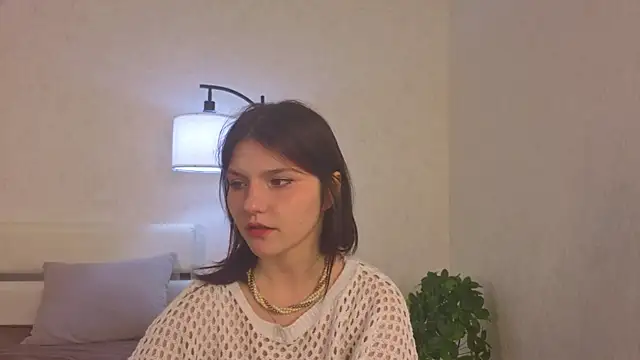 Snapshot of NyraVesperis chatting on April 2026 06:39:01 AM NyraVesperis online show from April 2026 06:39:01 AM
